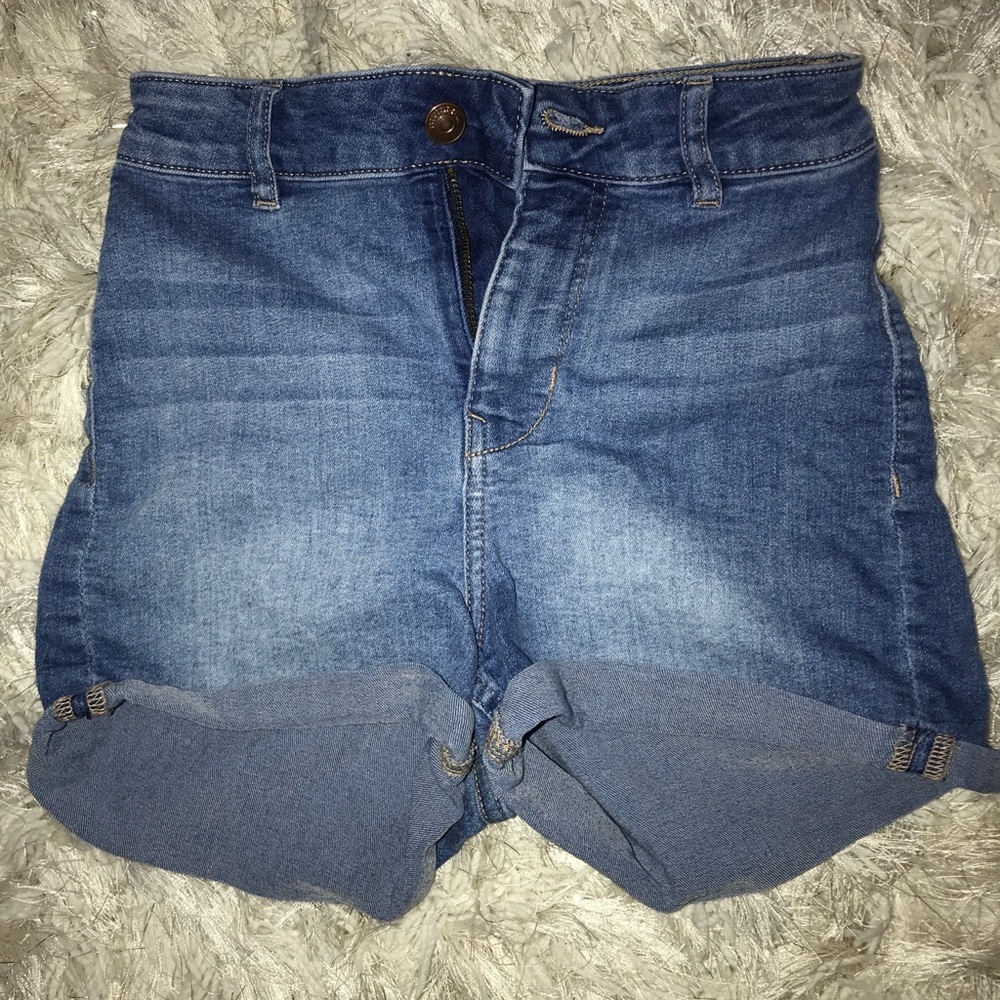 H&M teen highrise booty shorts